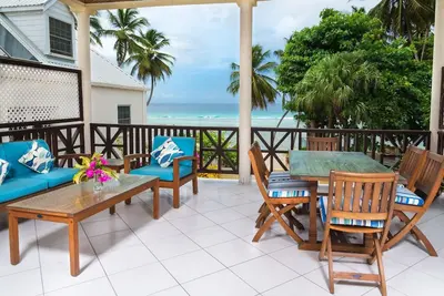 Image de Bella Dia Upper | Three Bedroom Apartment on the Beach