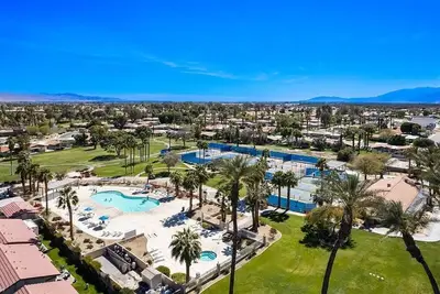 Image de Peaceful Desert Retreat 3bd 3ba - Newly Designed - Renovated - Indio/Coachella