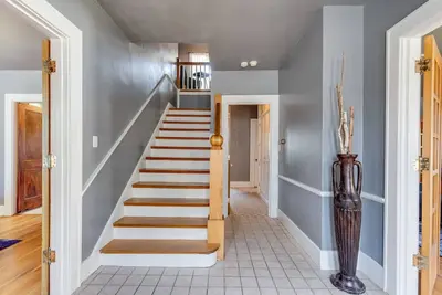 Image de Nearby Wesley. Ping Pong, Foosball, & Games!