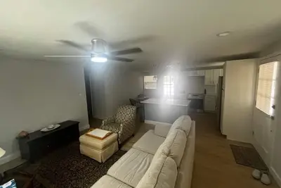 Image de Cozy home in pleasant neighborhood