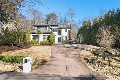 Image de Modern Vinings Estate Near The Battery Atlanta