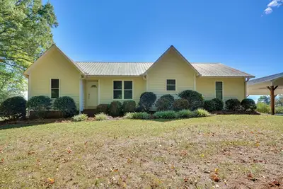 Image de Peaceful & Convenient Country Retreat in Lexington