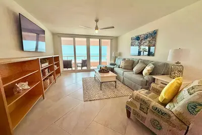 Image de Gulf front condo with amazing views Wd resort amenities pool and hot tub