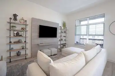 Image de Welcome to The Nest Escape, your serene home away from home.