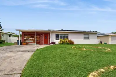 Image de Spacious family friendly pool home with hot tub and game room near Gulf beaches