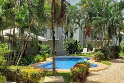 Image de Perfect spot for your beach vacation! 2 Bedroom Condo 5 min walk to the beach!