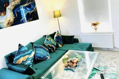 Image de 3-Bedroom Gem in Manchester with Free Parking