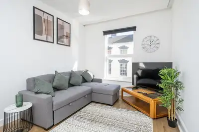 Image de Gloucester Street Nest - 3br Flat for 7 Guests