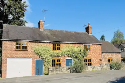 Image de Yoxall Cottage, family friendly, character holiday cottage in Alton