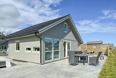 Image de Belle maison de 4 chambres à Færvik