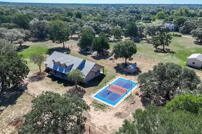 Image de Private Nature Retreat with Fishing & Pickleball