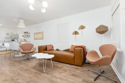 Image de 3br Bungalow 5min to Downtown