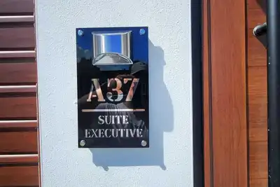 Image de Executive Studio 3 min beach, A/C, safety and parking