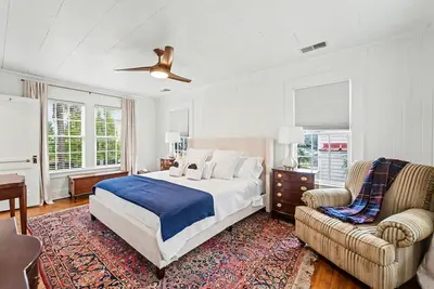 Image de Downtown Beaufort! - Walk to shops and dining - Private cottage - Free parking included