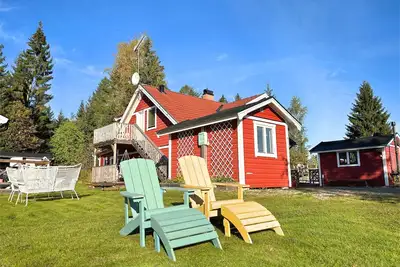 Image de Hus Bubbarsbo - Family vacation home by the lake with garden & canoe in Kolsva