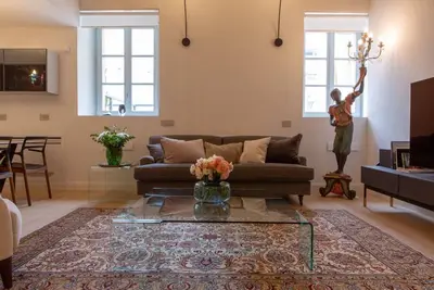 Image de Heidi House in Elegance of Palazzo Diaz in Como