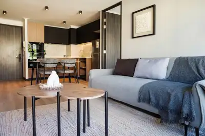 Image de Luxe 2br Parkside Retreat | Pool and Gym Included