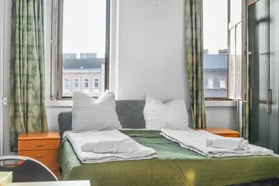 Image de Charming Private Room in Shared Apt, Central Area