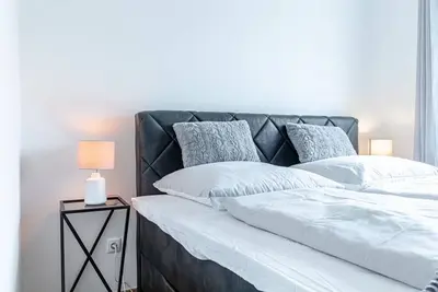 Image de Modern & Stylish 1br+1lr Apartment @ Vienna Center