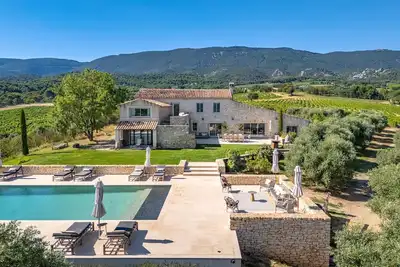 Image de Domaine de la Colline – Provencal Stone House in Luberon with Heated Pool & A/C
