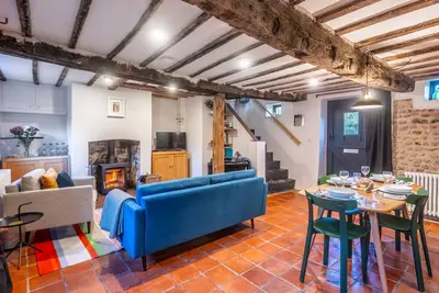 Image de The Plough Wheel is a quintessential Norfolk brick and flint cottage, nestled in the quiet coastal v