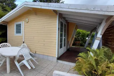 Image de Bungalows (deux) à Dumonter Calvaire Baie Mahault. Proche commodités (10 min! )