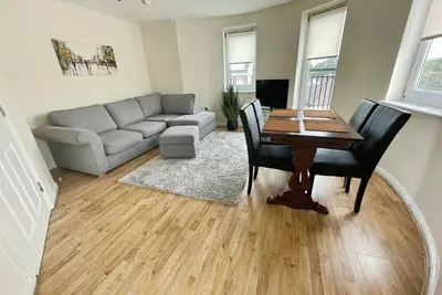 Image de Flat, 2 mins from Station, Free Private Parking