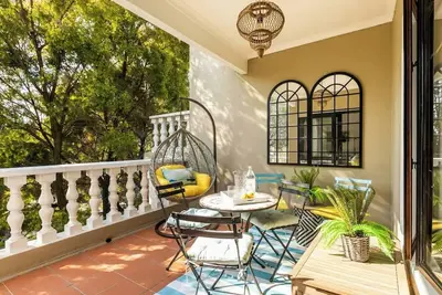 Image de Balcony in Trees|1km to  Mandela Sq