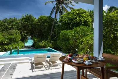 Image de Lavish Maldives Beachfront Villa | Villa Dhoni Sunset | Breathtaking Sea.