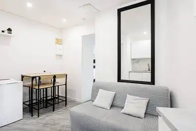 Image de Charming 1-Bedroom Apartment Near Paris