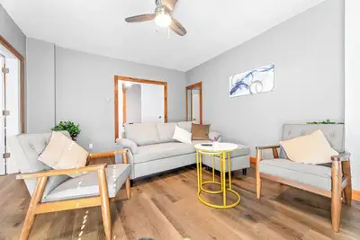 Image de Mins to Dt · Pet Friendly · Parking · Tremont