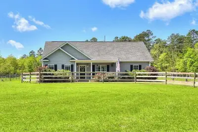 Image de Country Charm Meets Modern Comfort – Horse/Pet-Friendly Farm Stay in Aiken, Sc