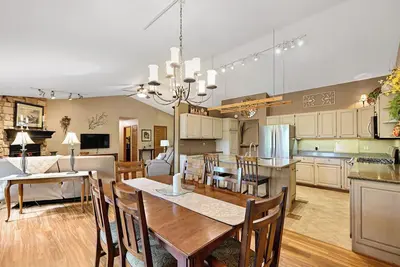 Image de Rock River Retreat on Natures Ridge