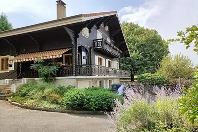 Image de Grand Chalet 200 m2 avec dortoir, salle de jeux  pour les enfants vue lac Léman