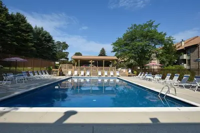 Image de Charming 2br Villa | Cozy Stay w/ Pools + Shuttle