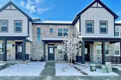 Image de Lux Retreat – 3 Br/2, 5 Br – À proximité des parcs, de l'Uch, du Gaylord, (Dia).