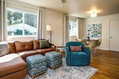 Image de Brand new 4bed 2bath right in the middle of town! Perfect location!