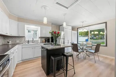 Image de New! Modern Comfort for Your Fam & Your Dog(s)! >10 min to Bsu, Downtown, & Airport | Rv Parking