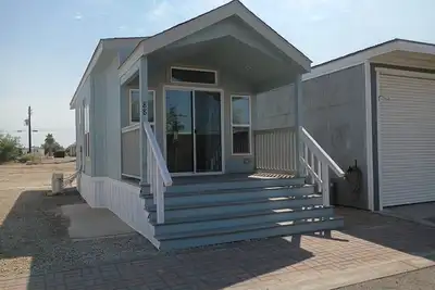 Image de Charming 1-bedroom Park Model on the Colorado River