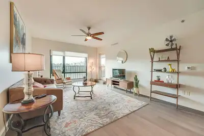 Image de Shop, Dine & Explore: Gem 7 Mi to Dtwn Springfield