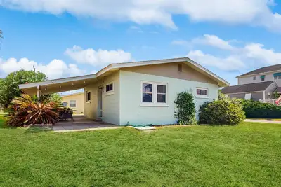 Image de Dog-friendly coastal home close to the beach and local attractions