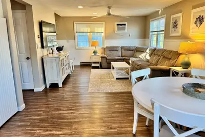 Image de Okie Doke — A Nubble Peninsula Retreat in York, Maine