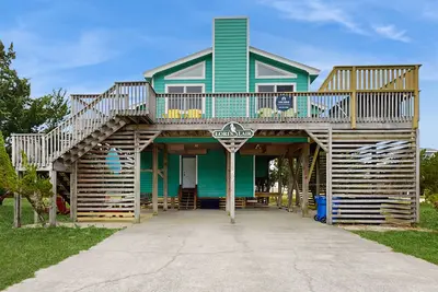 Image de Corner Home near the Beach w/ Private Hot Tub, WiFi, Ac & Shared Pool/Tennis
