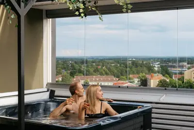 Image de Prime penthouse central | jacuzzi and sauna