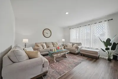 Image de Prosper 3br+Office - Huge Yard- sleep 8