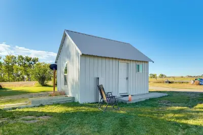 Image de Pet-Friendly Farmhouse Suite w/ Patio in Vaughn!