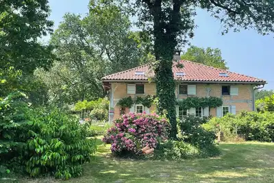 Image de Le Yeme. Maison de charme pour 12p au calme au cœur des Landes. Piscine chauffée.