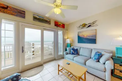 Image de Wonderful ceanfront condo with ocean views, pool, & central Ac