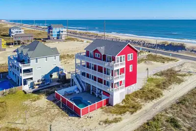 Image de Sound- & ocean-view home with private pool, hot tub & movie room - dog-friendly