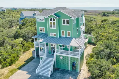 Image de Dog-friendly ocean- & sound-view home with private pool, hot tub, & central Ac